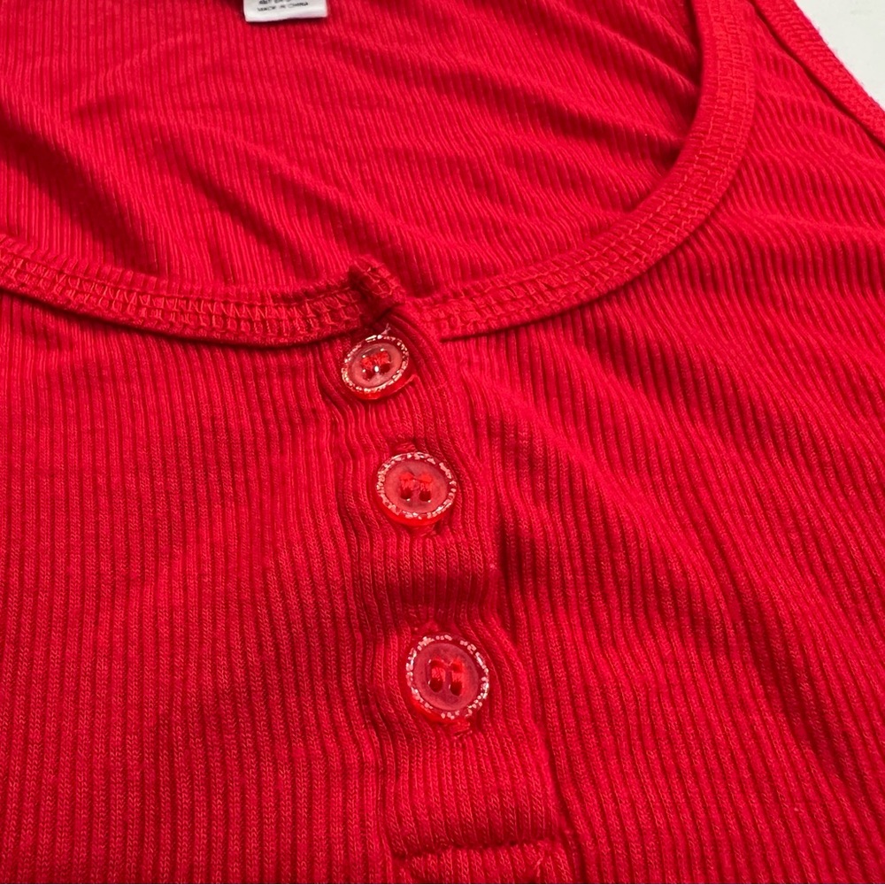 Garage Ribbed Button Crop Tank - Picture 3 of 6